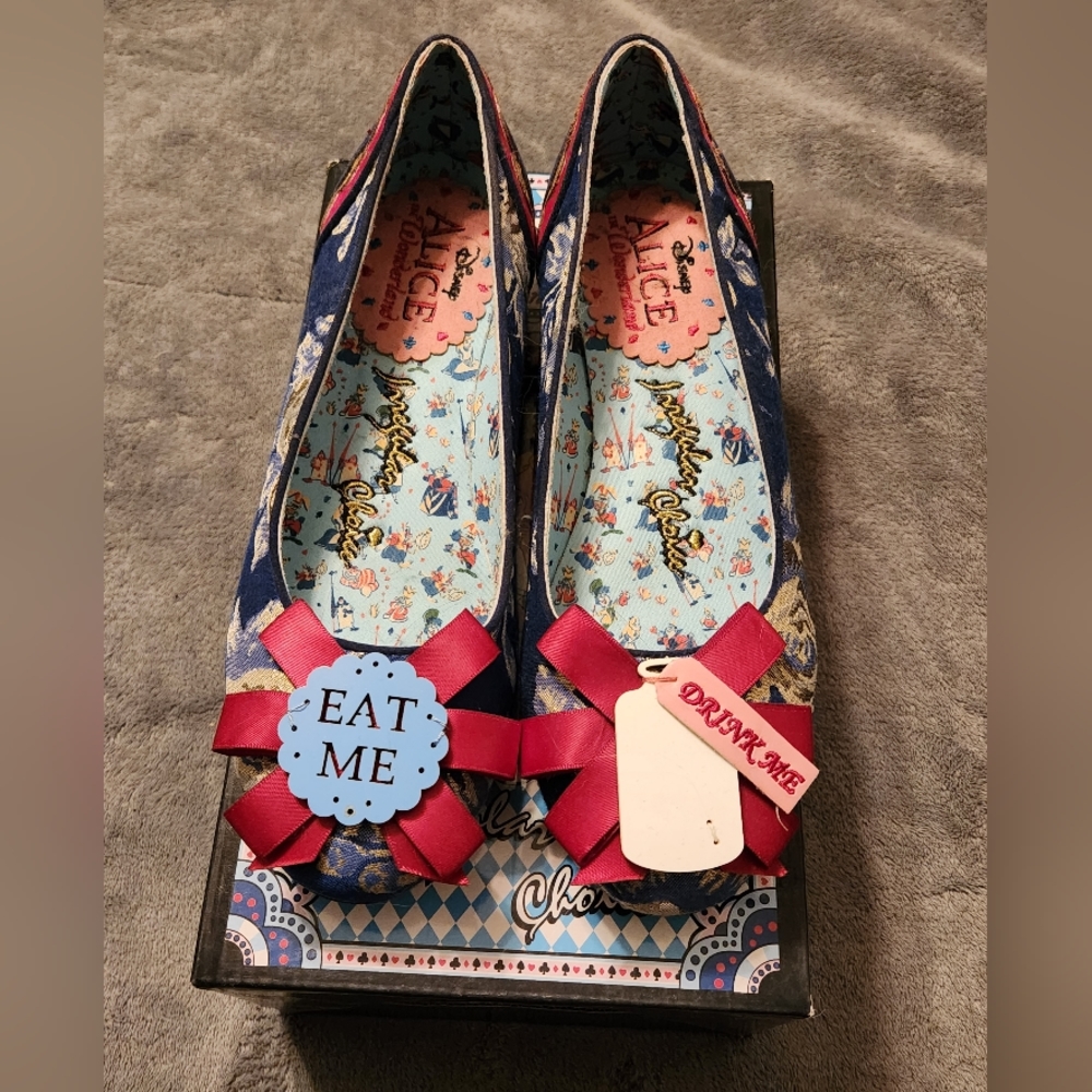 Size 9 Irregular Choice Which Way Alice in Wonderland short heel flats